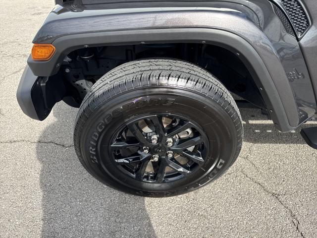 used 2023 Jeep Gladiator car, priced at $36,159