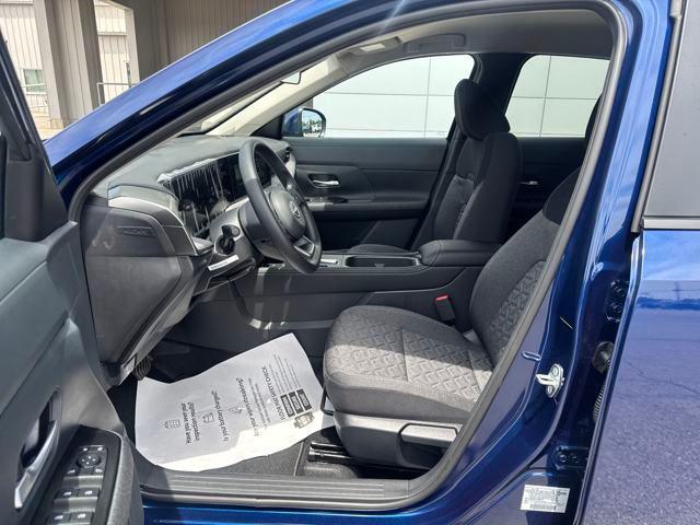 new 2025 Nissan Kicks car, priced at $26,592