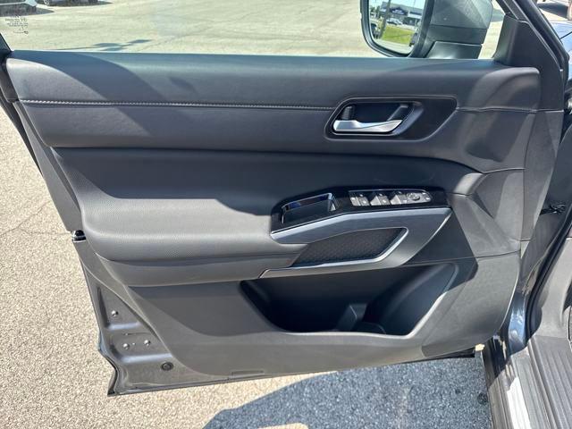 new 2025 Nissan Pathfinder car, priced at $44,765