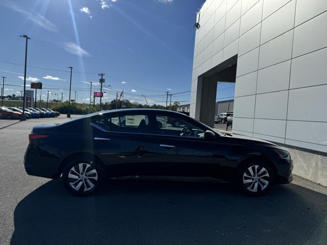 new 2025 Nissan Altima car, priced at $27,012