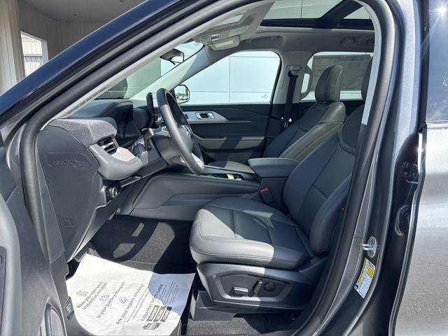 new 2025 Ford Explorer car, priced at $46,565