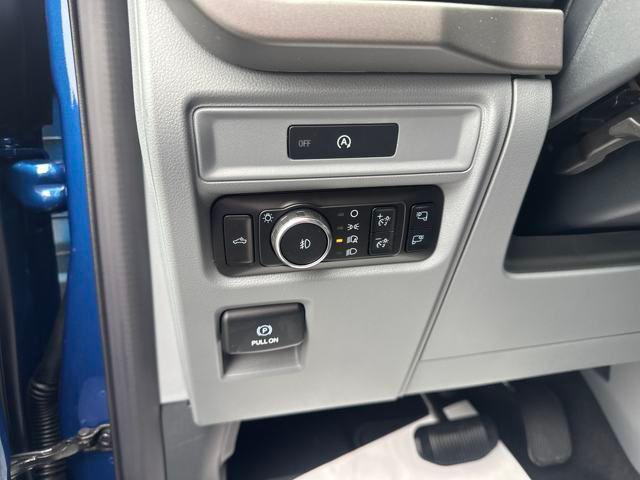 new 2025 Ford F-150 car, priced at $59,352
