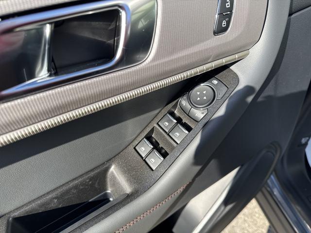 new 2025 Ford Explorer car, priced at $46,046