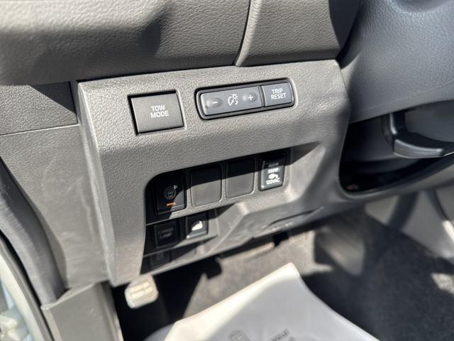 new 2025 Nissan Frontier car, priced at $40,725