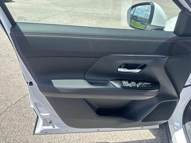 new 2025 Nissan Kicks car, priced at $29,422
