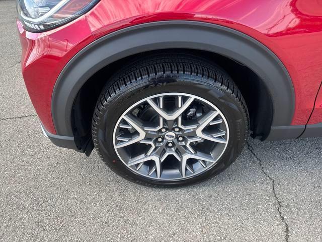 new 2025 Ford Explorer car, priced at $59,747