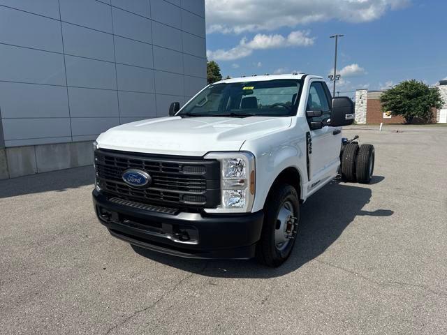 new 2025 Ford F-350 car, priced at $62,401