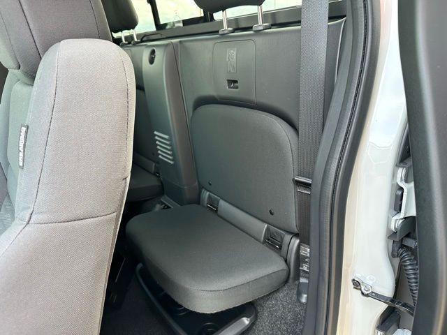 new 2025 Nissan Frontier car