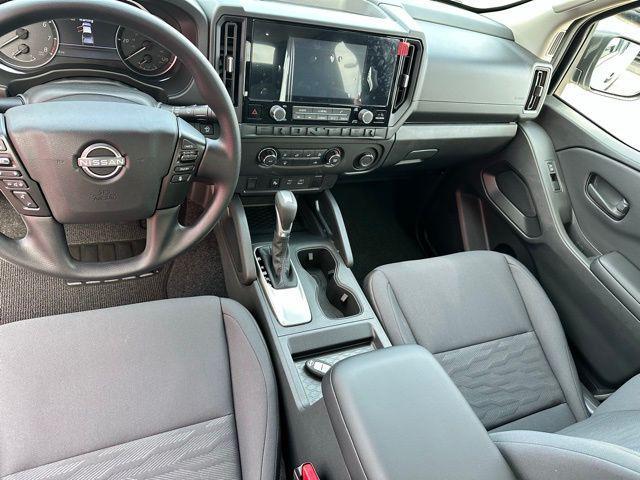 new 2025 Nissan Frontier car
