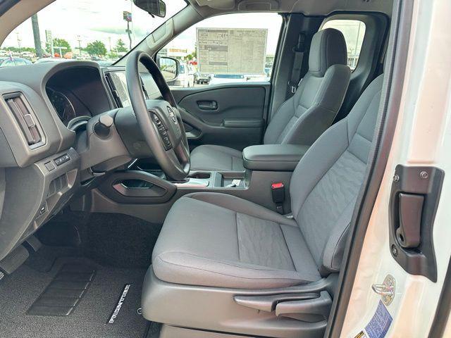 new 2025 Nissan Frontier car