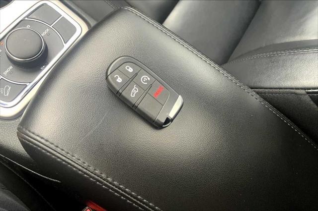 used 2022 Jeep Grand Cherokee car, priced at $28,499
