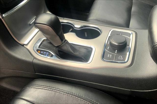 used 2022 Jeep Grand Cherokee car, priced at $28,499