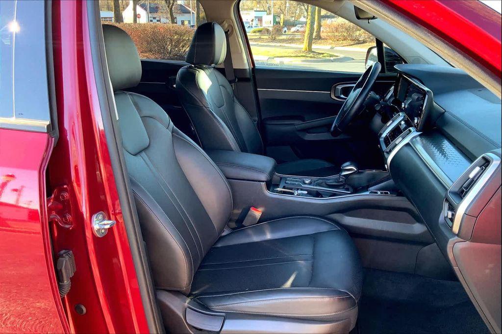 used 2022 Kia Sorento car, priced at $25,998