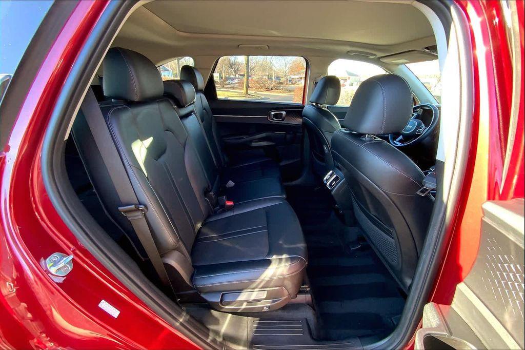 used 2022 Kia Sorento car, priced at $25,998