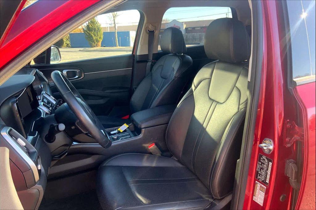 used 2022 Kia Sorento car, priced at $25,998