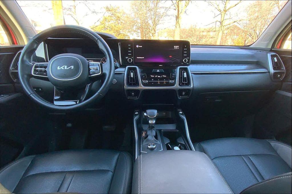 used 2022 Kia Sorento car, priced at $25,998