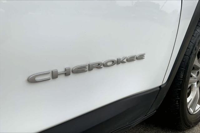 used 2021 Jeep Cherokee car, priced at $17,995