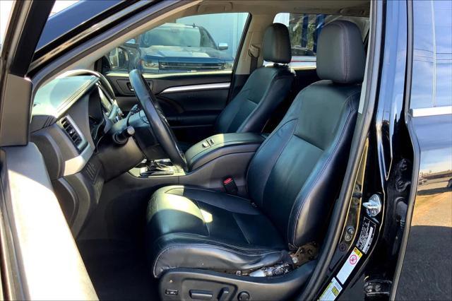 used 2015 Toyota Highlander car, priced at $16,547