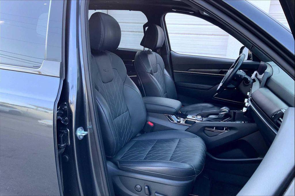 used 2024 Kia Telluride car, priced at $43,277