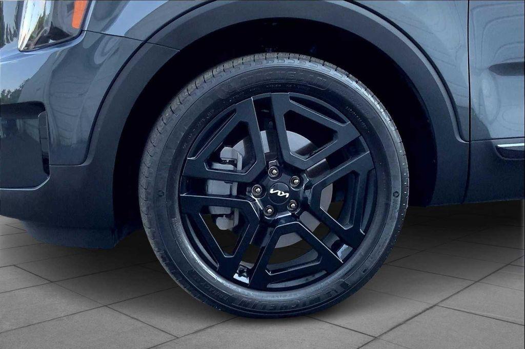 used 2024 Kia Telluride car, priced at $43,277