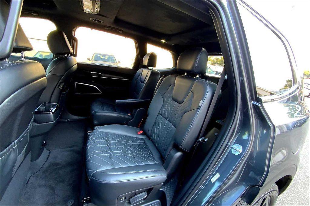 used 2024 Kia Telluride car, priced at $43,277