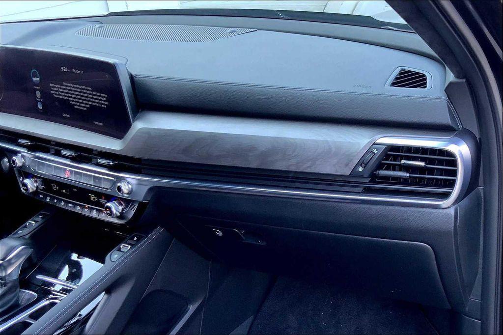 used 2024 Kia Telluride car, priced at $43,277
