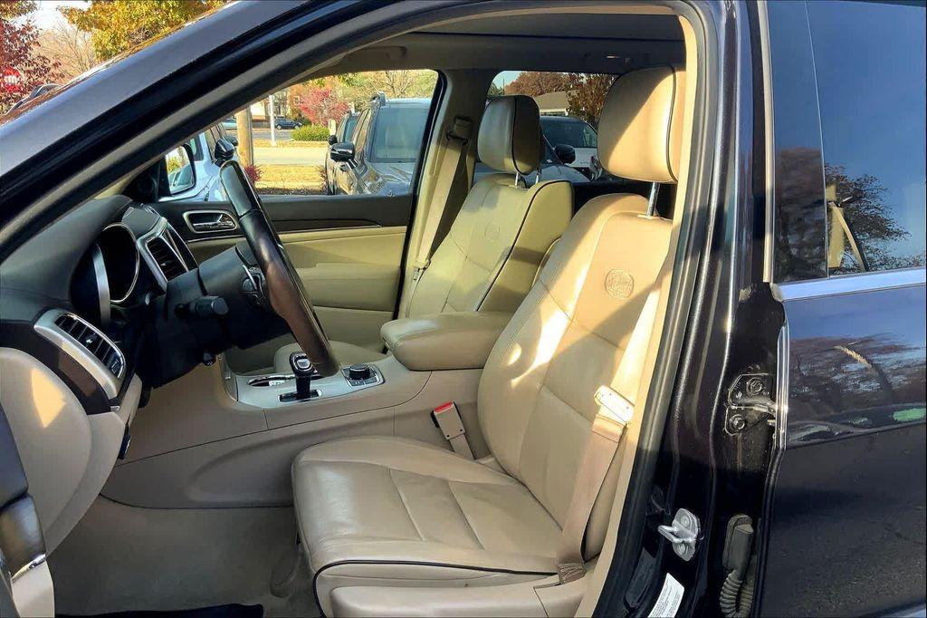 used 2014 Jeep Grand Cherokee car, priced at $13,499