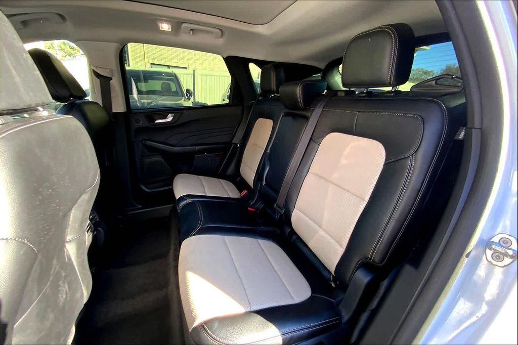 used 2022 Ford Escape car, priced at $25,778