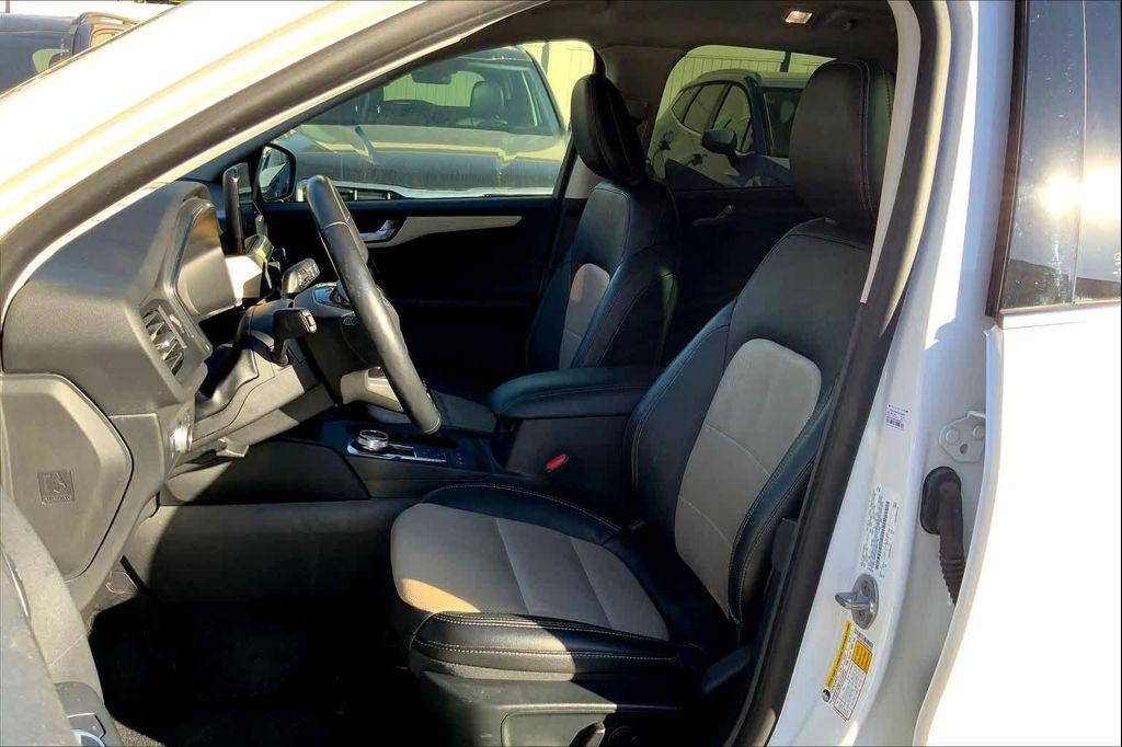 used 2022 Ford Escape car, priced at $25,778