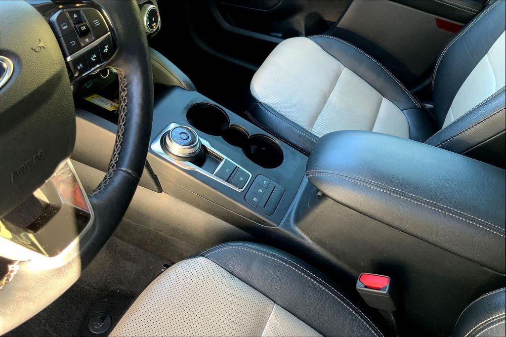 used 2022 Ford Escape car, priced at $25,778