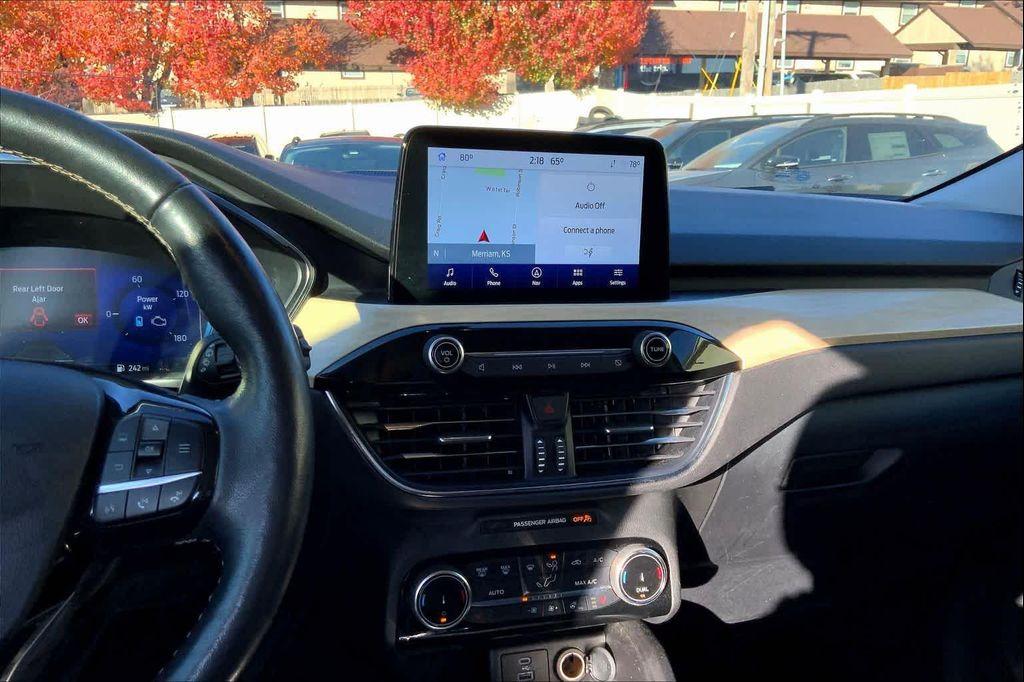 used 2022 Ford Escape car, priced at $25,778