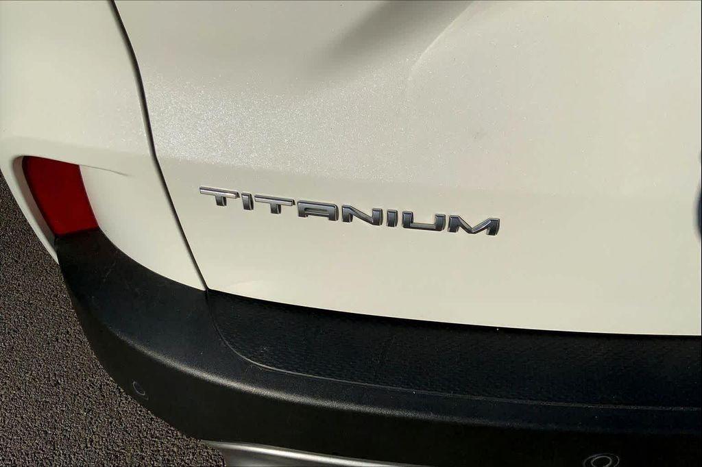 used 2022 Ford Escape car, priced at $25,778