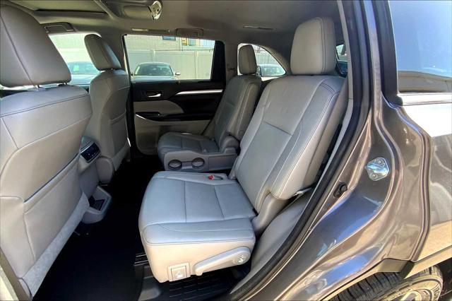 used 2017 Toyota Highlander car, priced at $20,376