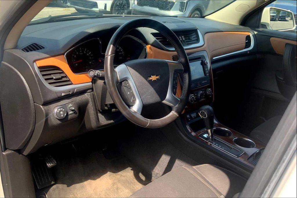 used 2014 Chevrolet Traverse car, priced at $9,550