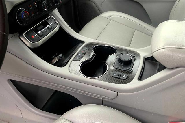 used 2023 GMC Acadia car, priced at $28,496