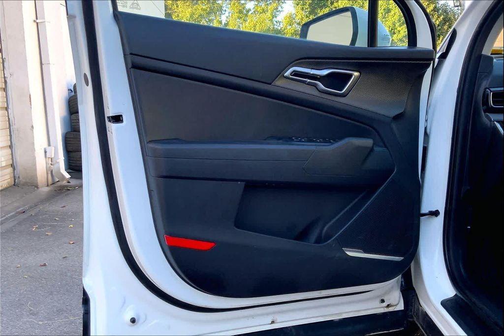 used 2023 Kia Sportage Hybrid car, priced at $20,417