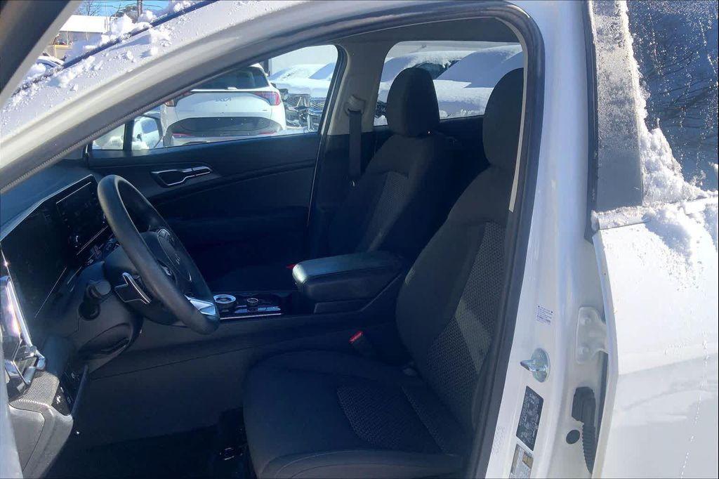 used 2023 Kia Sportage Hybrid car, priced at $20,417