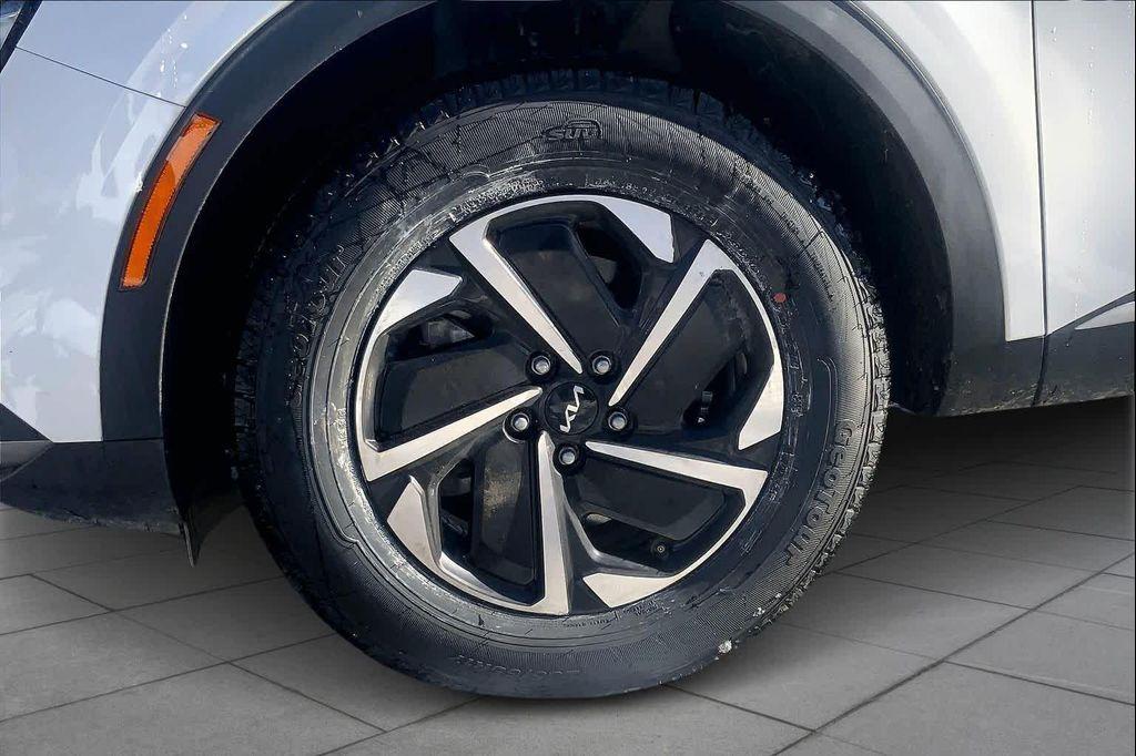 used 2023 Kia Sportage Hybrid car, priced at $20,417