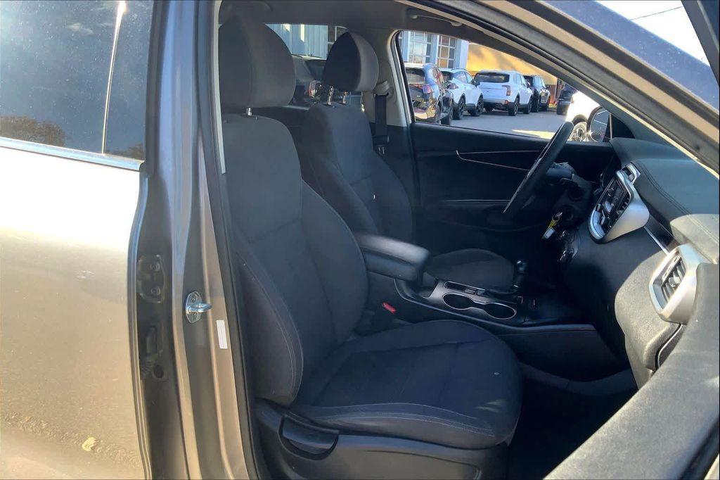 used 2018 Kia Sorento car, priced at $13,666