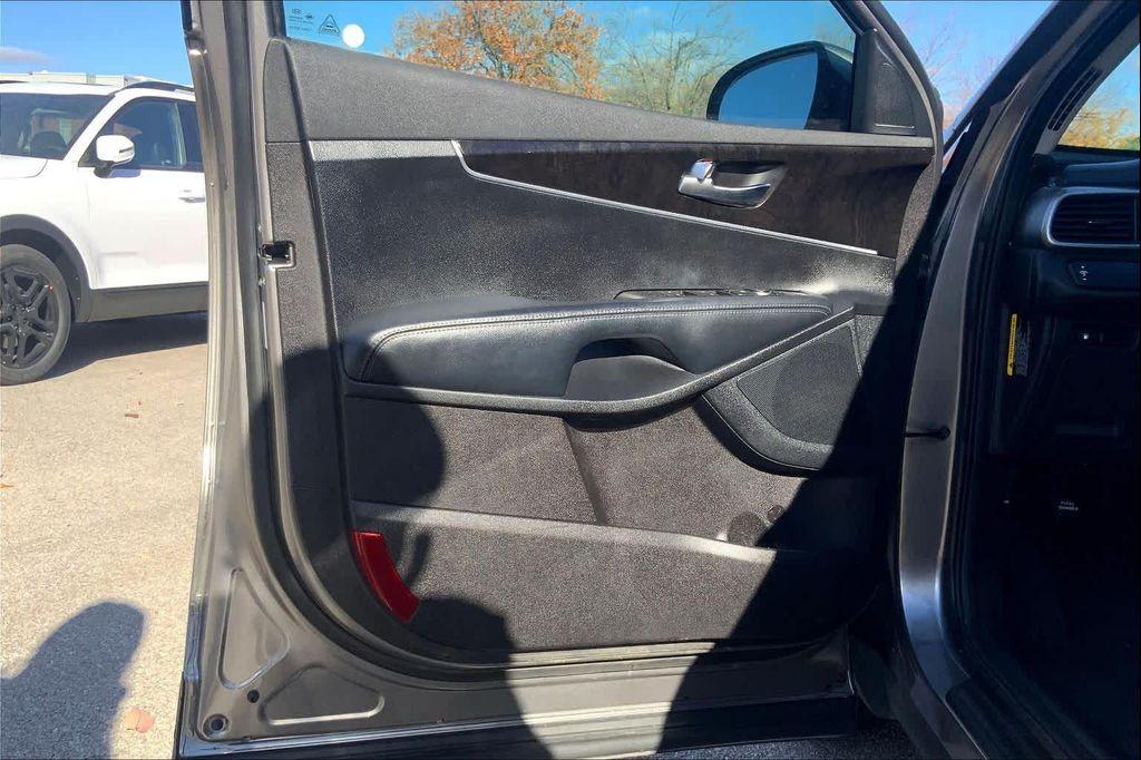 used 2018 Kia Sorento car, priced at $13,666
