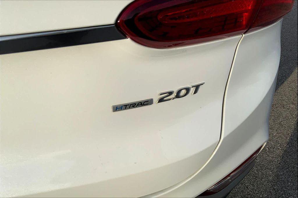 used 2019 Hyundai Santa Fe car, priced at $17,998