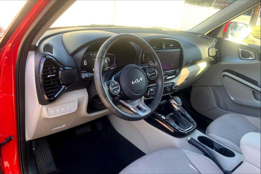 used 2024 Kia Soul car, priced at $21,131