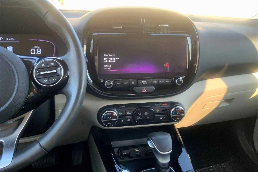 used 2024 Kia Soul car, priced at $21,131