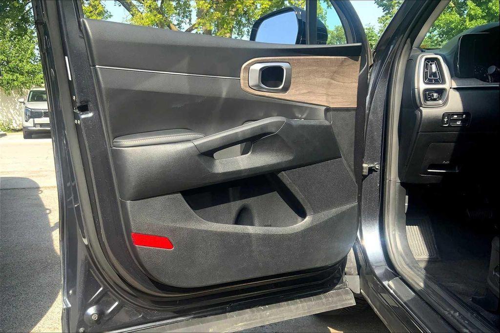used 2021 Kia Sorento car, priced at $25,499
