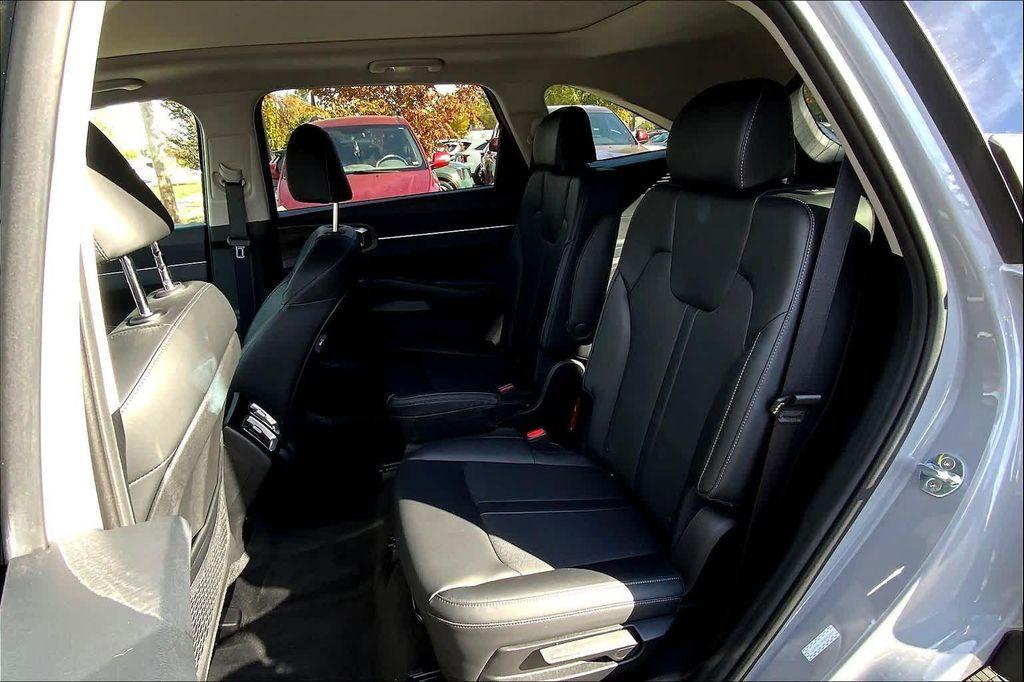 used 2022 Kia Sorento car, priced at $27,129