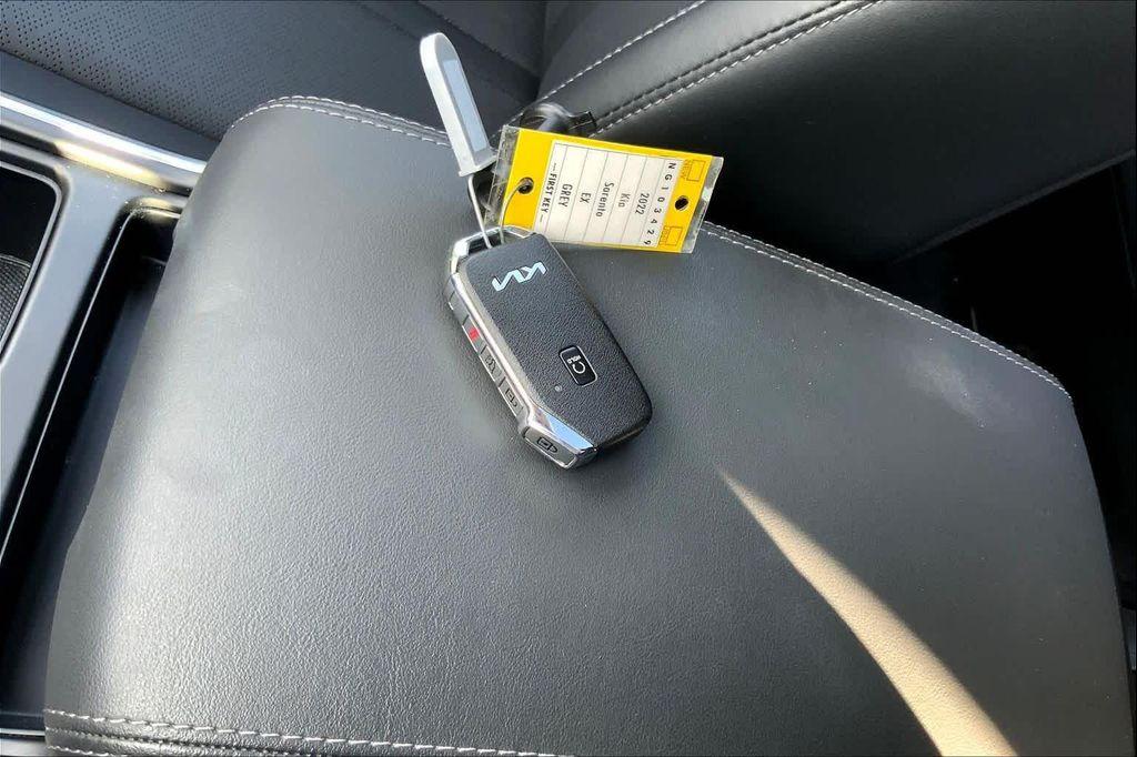 used 2022 Kia Sorento car, priced at $27,129
