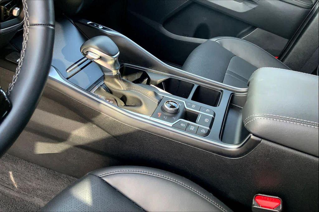 used 2022 Kia Sorento car, priced at $27,129