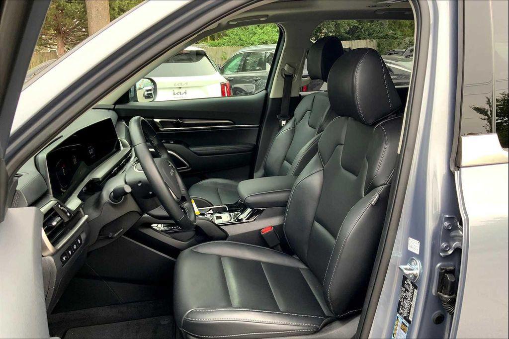 used 2025 Kia Telluride car, priced at $39,999