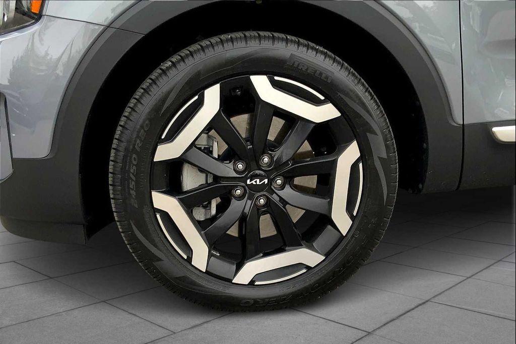 used 2025 Kia Telluride car, priced at $39,999
