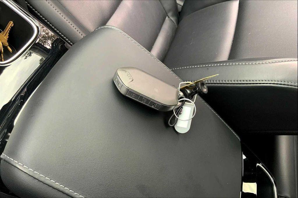 used 2025 Kia Telluride car, priced at $39,999